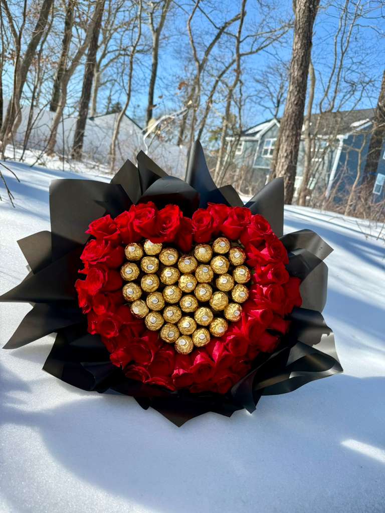 Valentine's Luxury Rose & Chocolate Bouquet